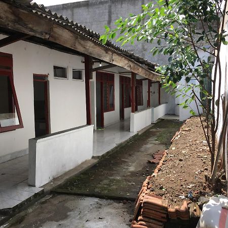 Tambak Bayan Guesthouse Kejayan Exterior photo
